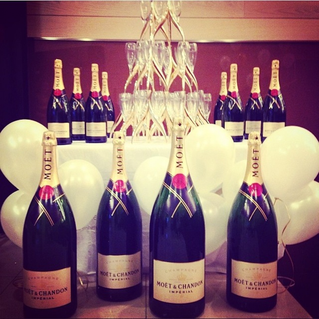 EVENT SPONSORED BY MOET & CHANDON.